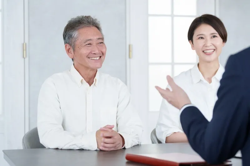 「仲介」とは?仕組みや手数料、買取との決定的な違いを徹底解説